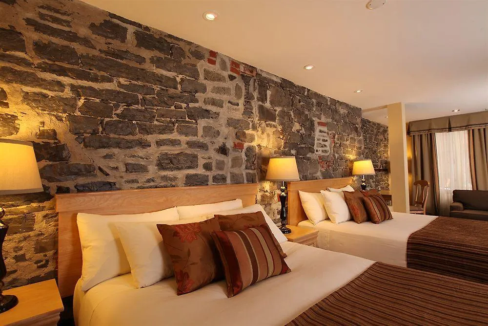 Hotel Du Vieux Quebec  Quebeque