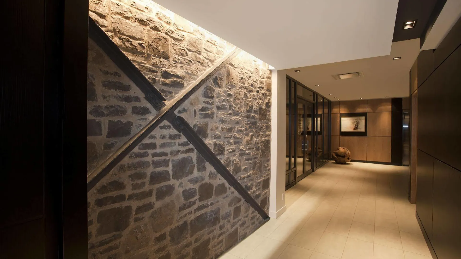 Hotel Du Vieux Quebec  Quebeque